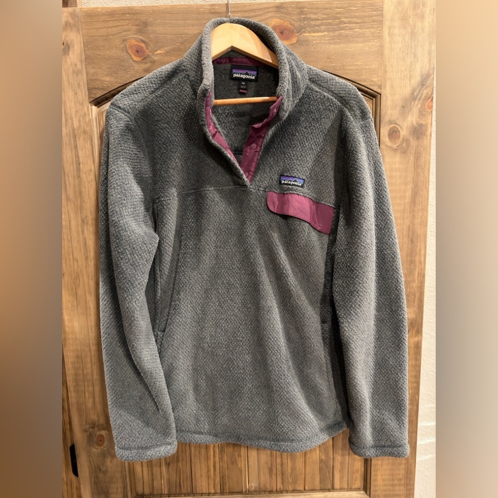 Patagonia Gray Fleece Pullover with Maroon Accent - Picture 2 of 6